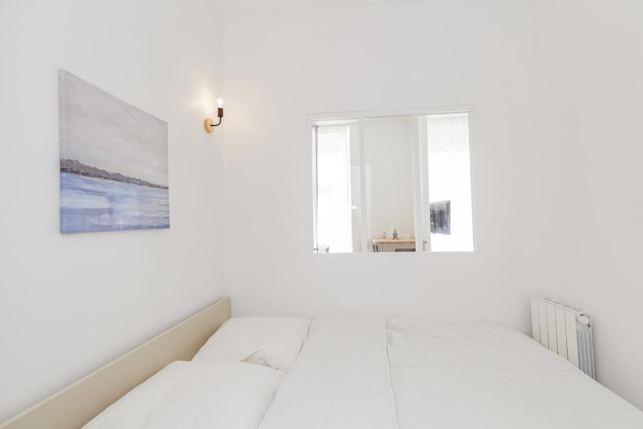 23 M Bright And Renovated Courtyard Side Parijs
